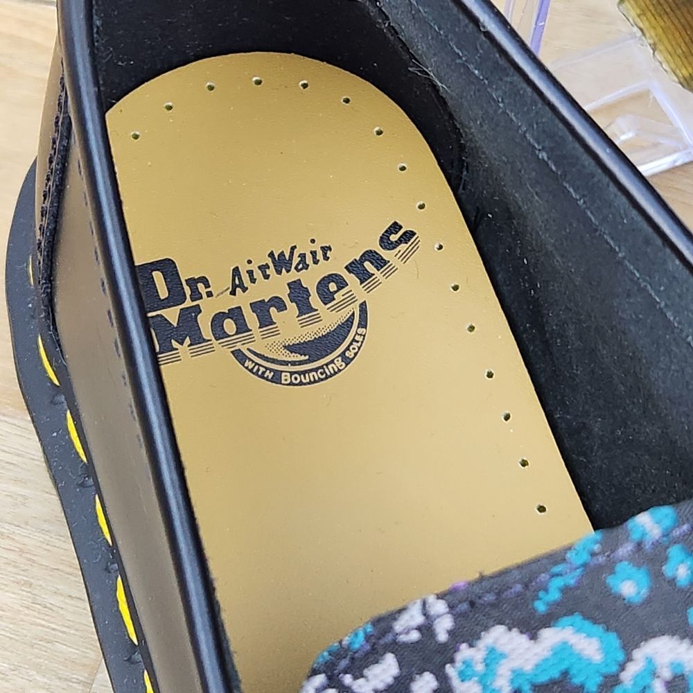 ☔️🩵NIB Dr. Martens Black & Rich Purple Floral Jacquard Penton Loafers Size 8 - Picture 10 of 15